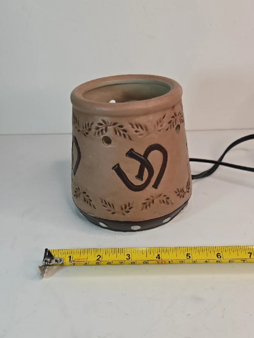Western Accent Table Small Terra Cotta Lamp Horseshoes Nailhead Dark Brown Tan